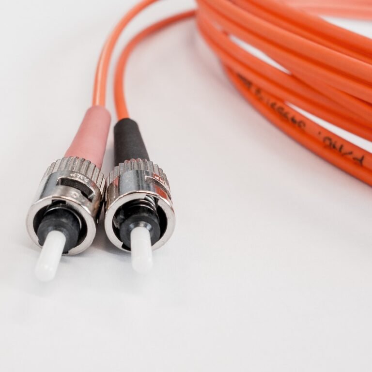 fiber-optic-cable-502894_1280 Fibra ottica NSG Grosseto